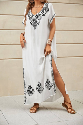 Curvy V - Neck Embroidered Kaftan - Bsubseach