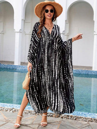 Print Beach Kaftan Black and White Swim Cover Up - Bsubseach