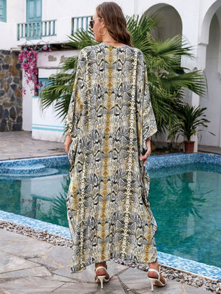 Print Beach Kaftan Black and White Swim Cover Up - Bsubseach